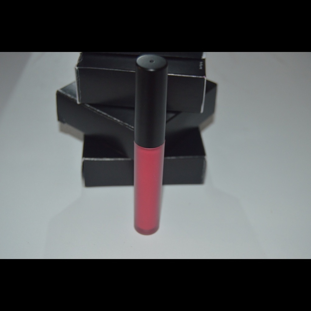 Matte lip gloss